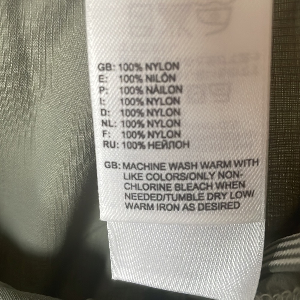 The north face bermuda shorts size 6 - Picture 8 of 9